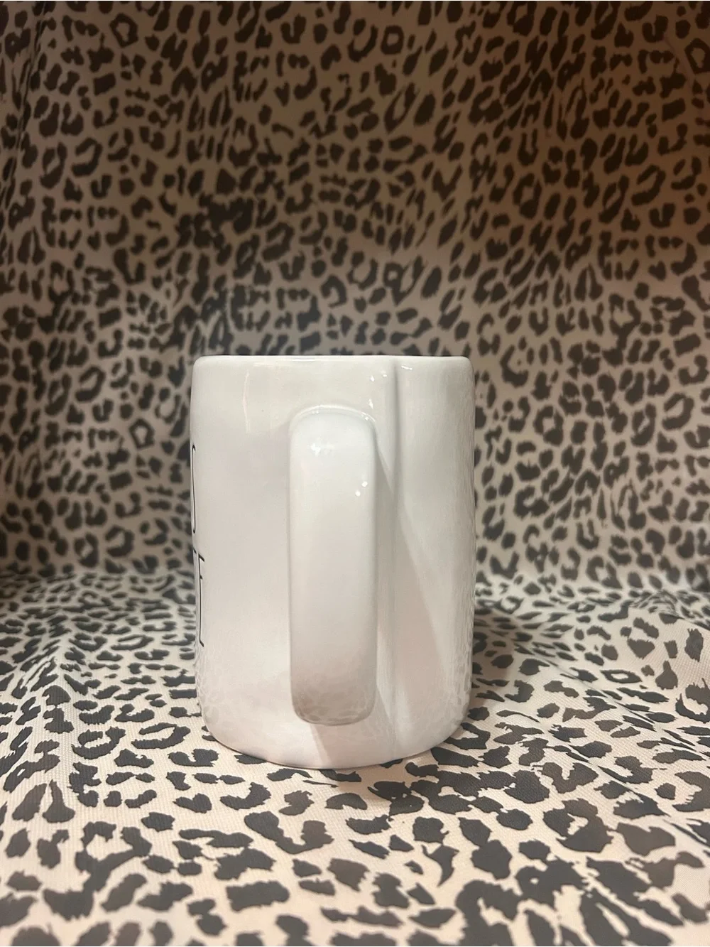 Rae Dunn Ceramic “Mom’s Favorite” Mug